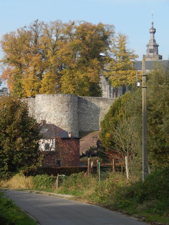 Отель Les Remparts Бенш Экстерьер фото